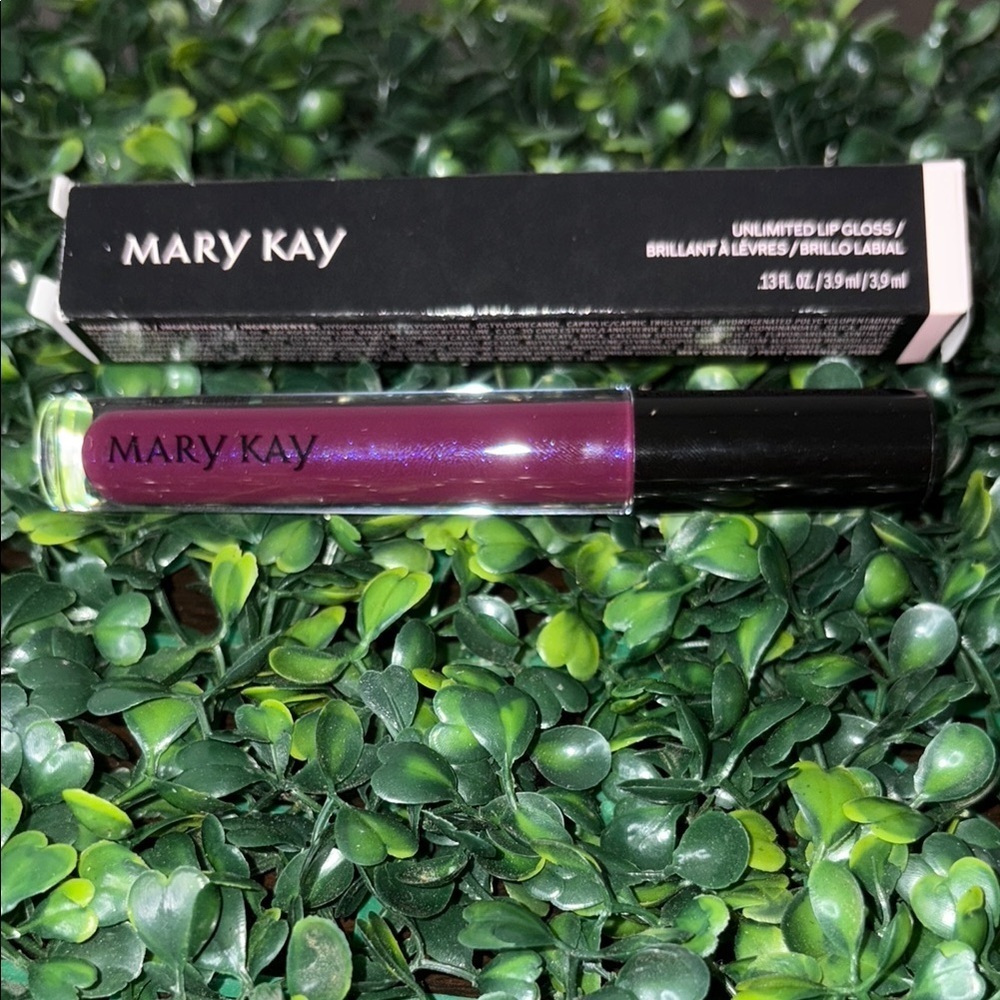 Mary Kay Evening Berry  with Moisturizing Balm